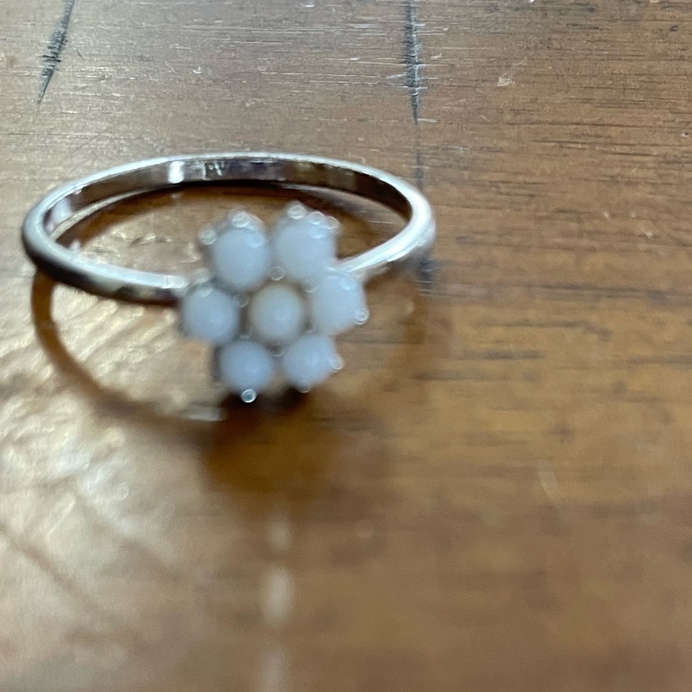 Boho silver and white daisy ring sz 7